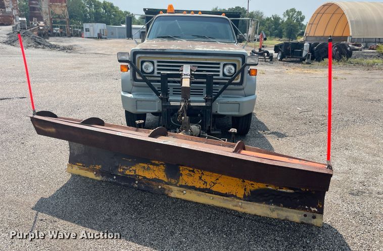 image for item JQ9682 1980 Chevrolet C60  dump truck