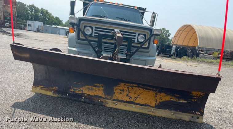 image for item JQ9682 1980 Chevrolet C60  dump truck