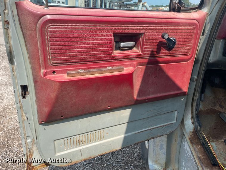 image for item JQ9682 1980 Chevrolet C60  dump truck