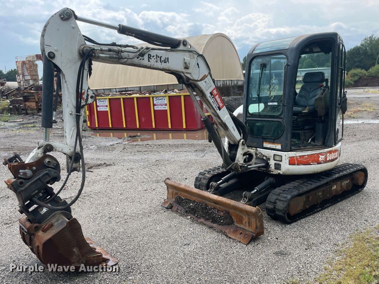 image for item JQ9687 2004 Bobcat 430G  mini excavator