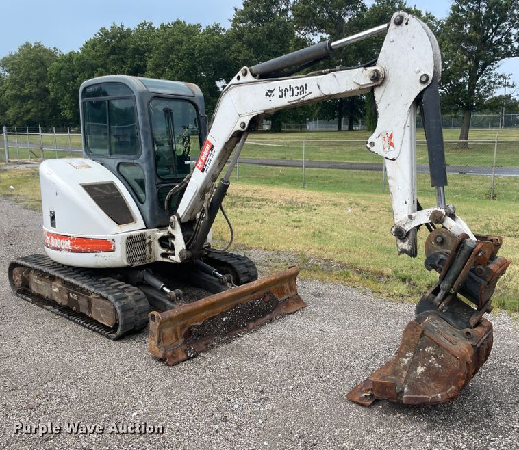image for item JQ9687 2004 Bobcat 430G  mini excavator