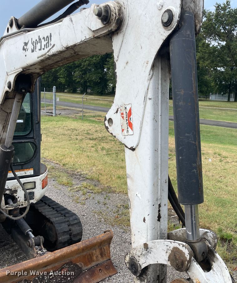 image for item JQ9687 2004 Bobcat 430G  mini excavator