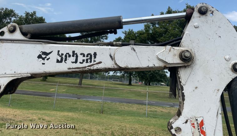 image for item JQ9687 2004 Bobcat 430G  mini excavator