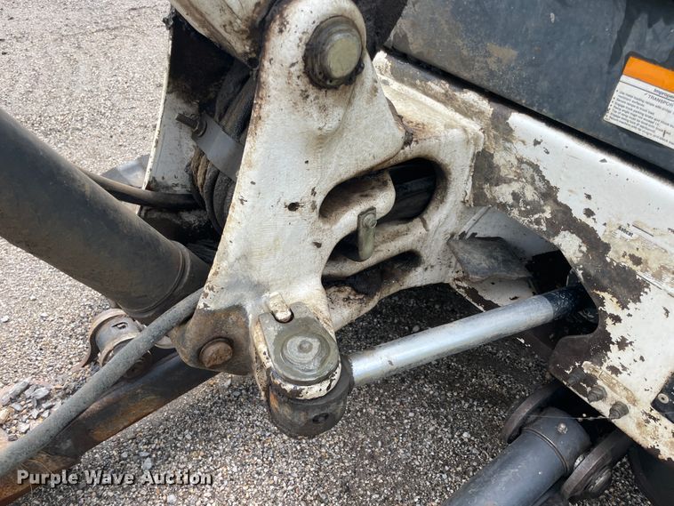 image for item JQ9687 2004 Bobcat 430G  mini excavator