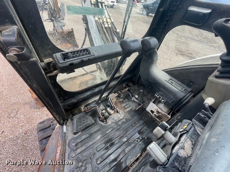 image for item JQ9687 2004 Bobcat 430G  mini excavator
