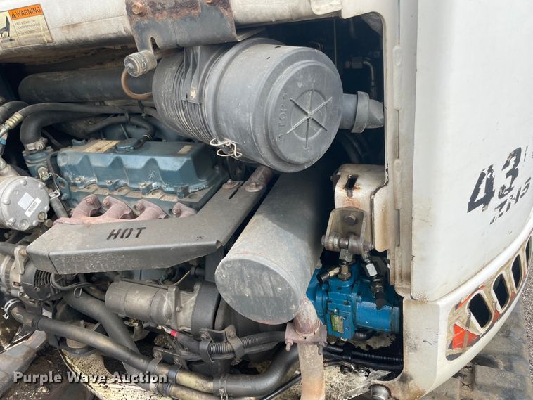 image for item JQ9687 2004 Bobcat 430G  mini excavator