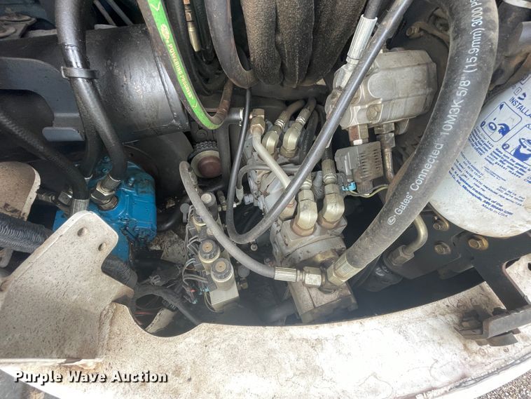 image for item JQ9687 2004 Bobcat 430G  mini excavator