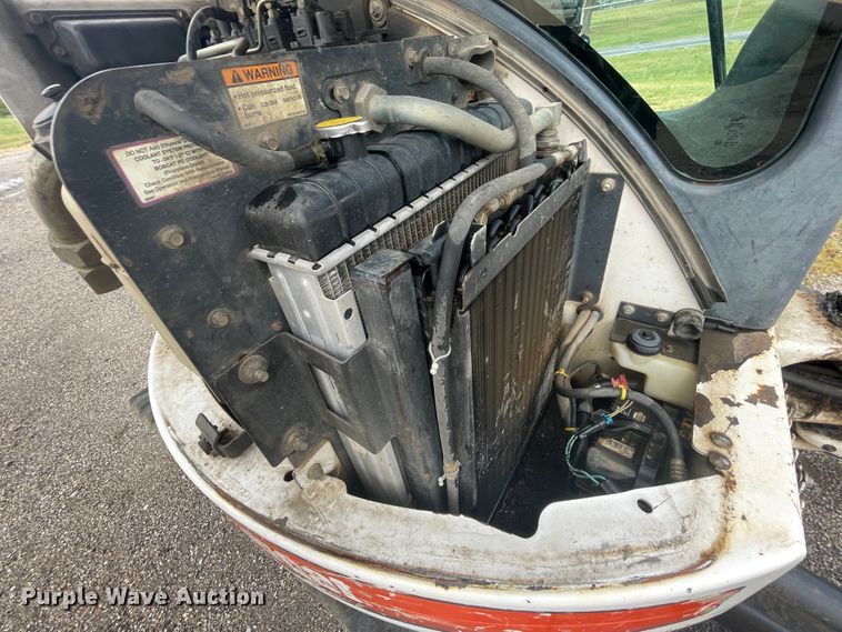 image for item JQ9687 2004 Bobcat 430G  mini excavator