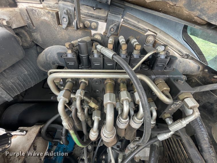 image for item JQ9687 2004 Bobcat 430G  mini excavator