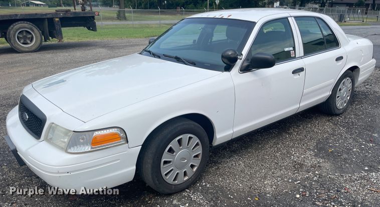 image for item JQ9688 2008 Ford Crown Victoria Police Interceptor