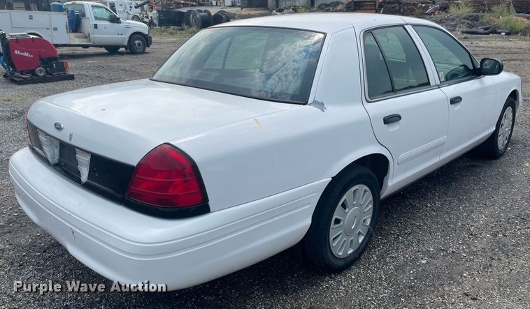 image for item JQ9688 2008 Ford Crown Victoria Police Interceptor