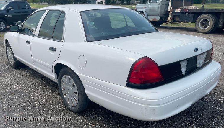 image for item JQ9688 2008 Ford Crown Victoria Police Interceptor