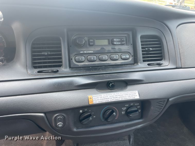 image for item JQ9688 2008 Ford Crown Victoria Police Interceptor