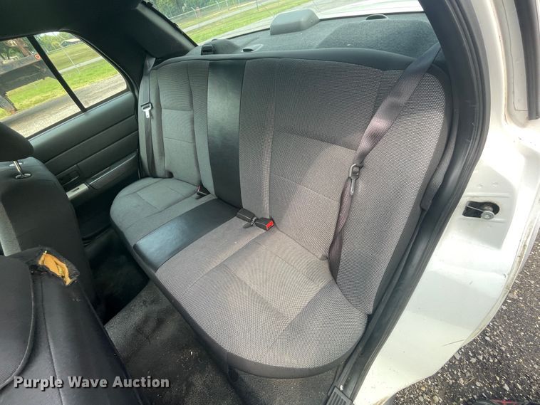 image for item JQ9688 2008 Ford Crown Victoria Police Interceptor