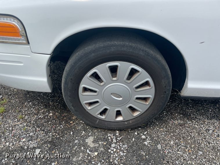 image for item JQ9688 2008 Ford Crown Victoria Police Interceptor