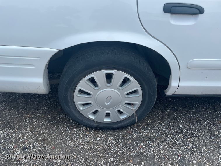 image for item JQ9688 2008 Ford Crown Victoria Police Interceptor