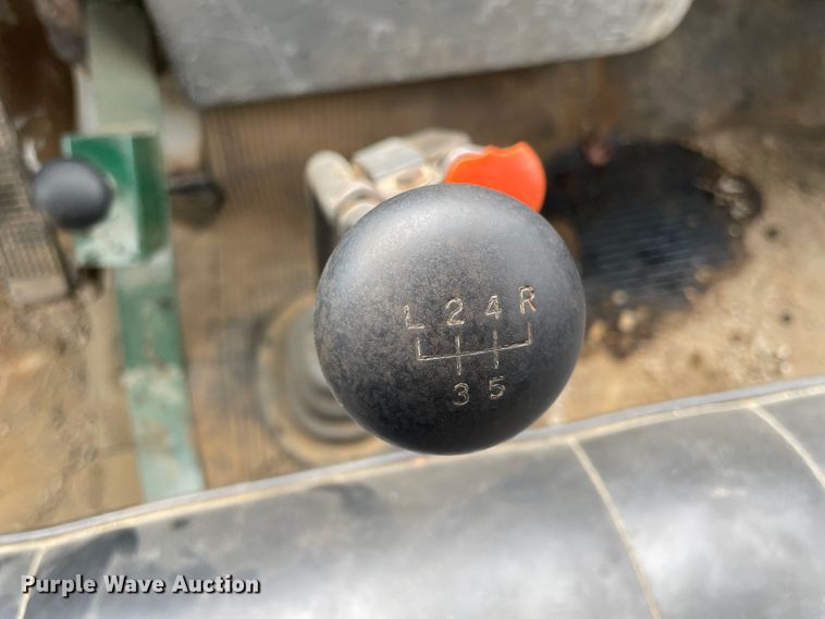 image for item JQ9689 1982 GMC C6000  crane truck