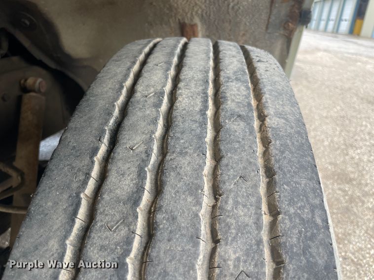 image for item JQ9689 1982 GMC C6000  crane truck