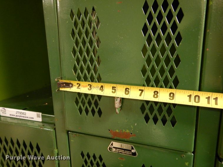 image for item JT9562 (4) lockers sets