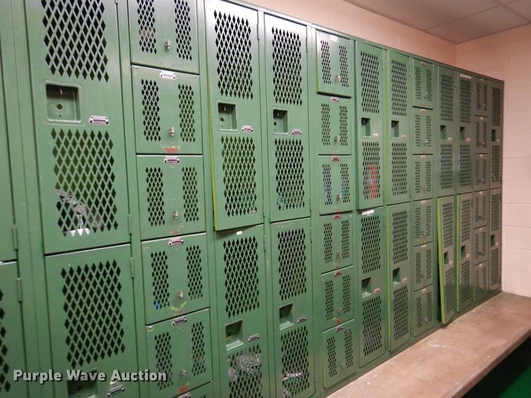 image for item JT9562 (4) lockers sets