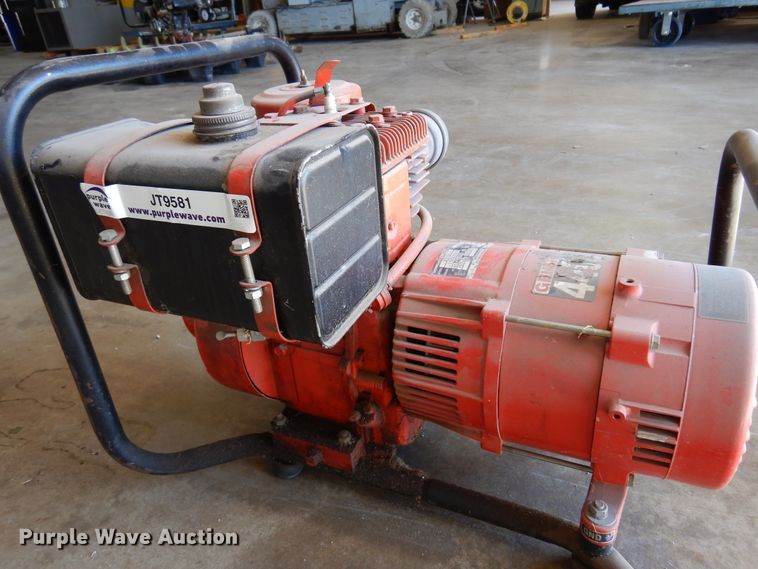 image for item JT9581 Homelite 4400  generator