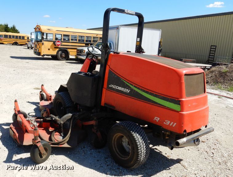 image for item JT9588 Jacobsen R-311  lawn mower