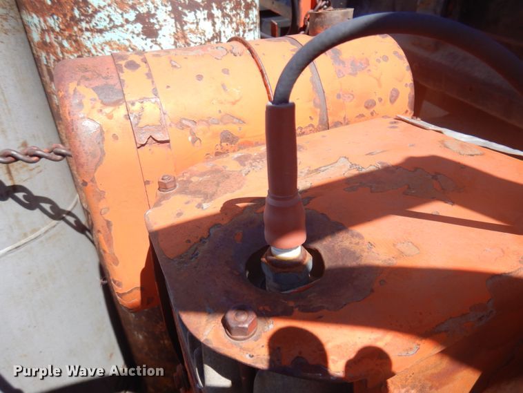 image for item JZ9862 RMT oil distributor trailer