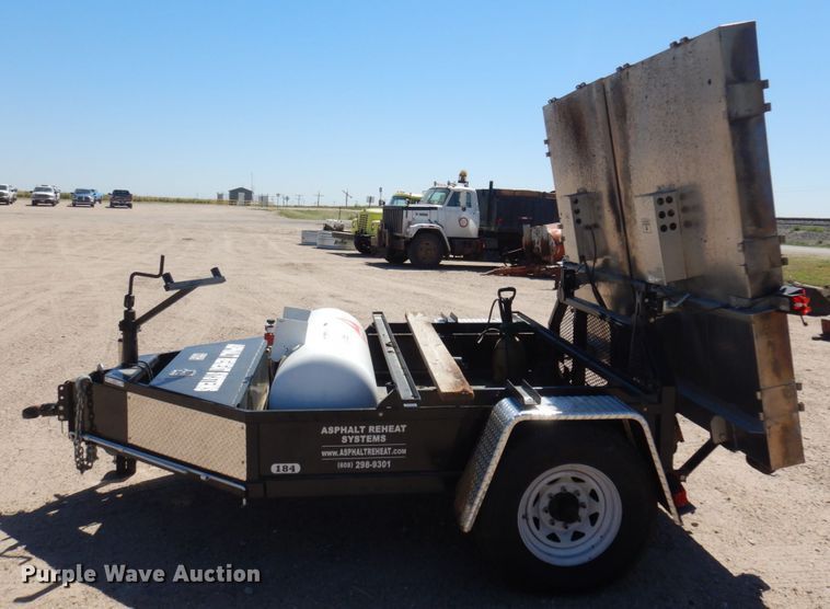 image for item JZ9867 2008 Asphalt Reheat System ARS2  asphalt recycler