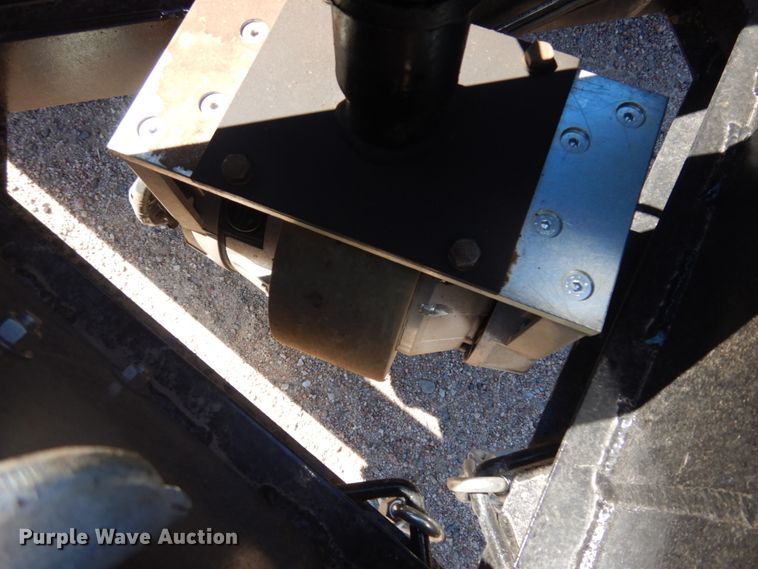 image for item JZ9867 2008 Asphalt Reheat System ARS2  asphalt recycler