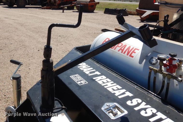 image for item JZ9867 2008 Asphalt Reheat System ARS2  asphalt recycler