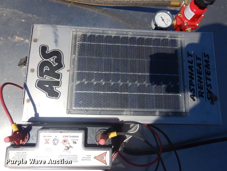 image for item JZ9867 2008 Asphalt Reheat System ARS2  asphalt recycler