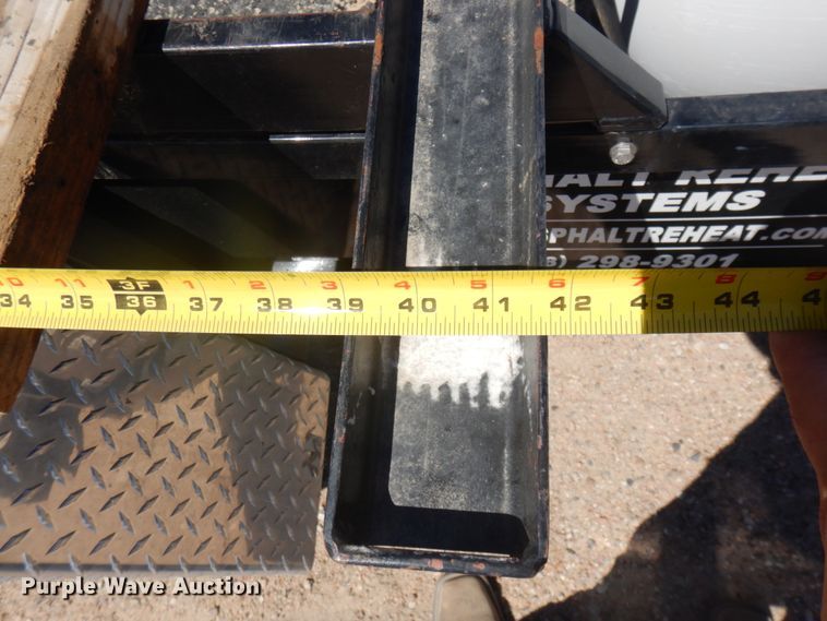 image for item JZ9867 2008 Asphalt Reheat System ARS2  asphalt recycler