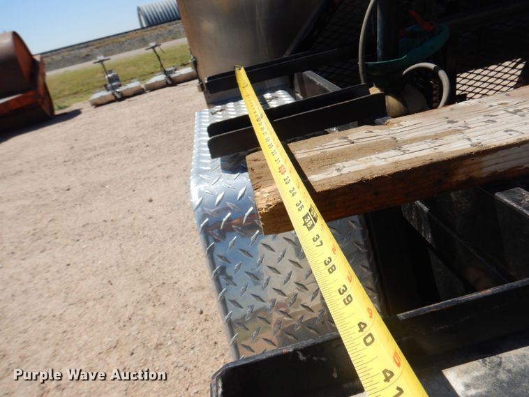 image for item JZ9867 2008 Asphalt Reheat System ARS2  asphalt recycler