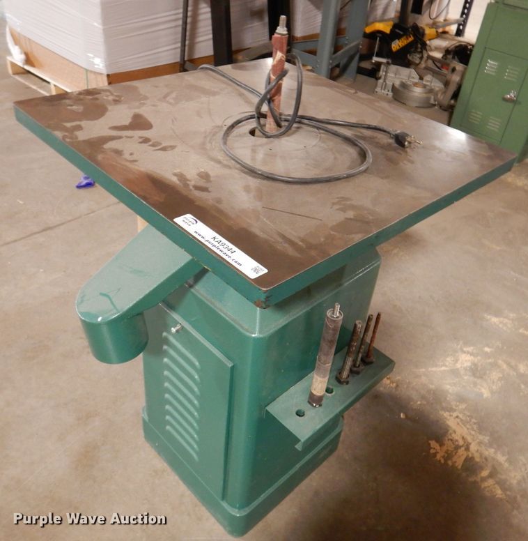 2006 Grizzly G1071 oscillating spindle sander in Des Moines, IA Item KA9344 sold Purple Wave
