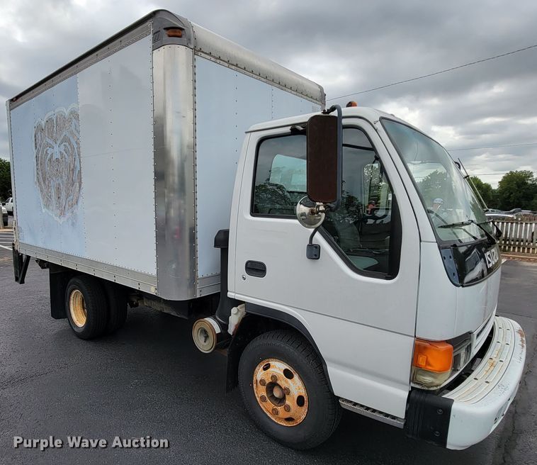 image for item KD9495 1998 Isuzu NPR  box truck