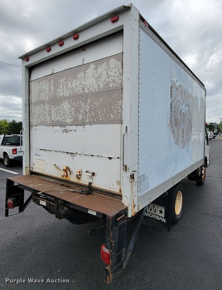 image for item KD9495 1998 Isuzu NPR  box truck