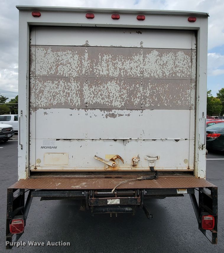 image for item KD9495 1998 Isuzu NPR  box truck