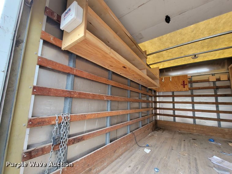 image for item KD9495 1998 Isuzu NPR  box truck