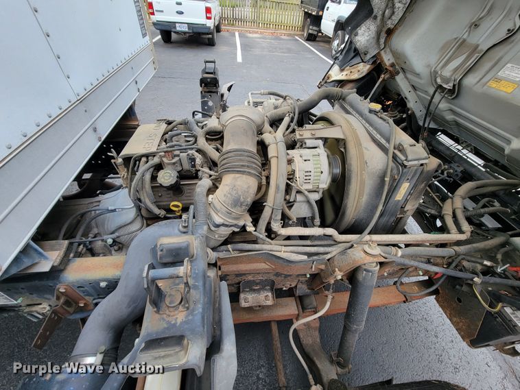 image for item KD9495 1998 Isuzu NPR  box truck