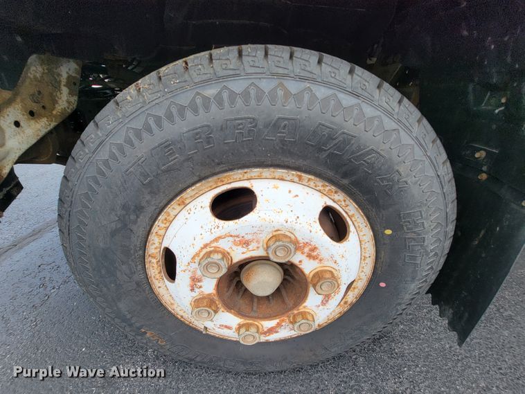 image for item KD9495 1998 Isuzu NPR  box truck