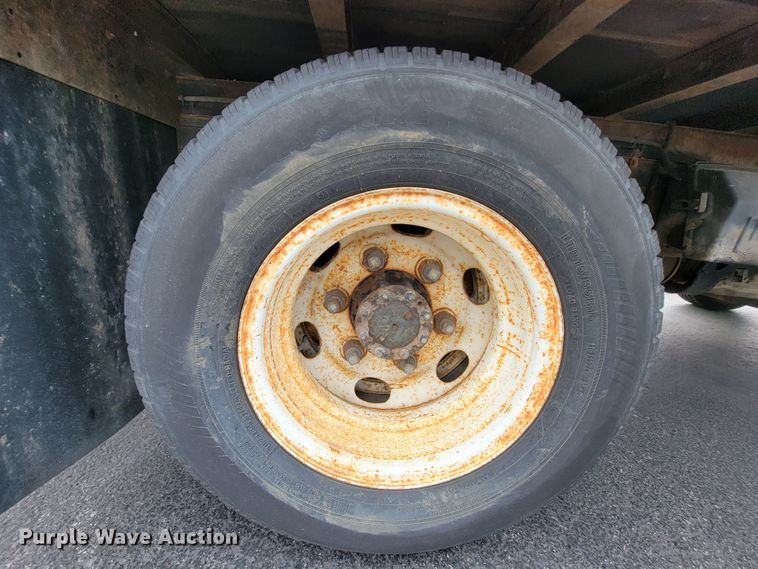 image for item KD9495 1998 Isuzu NPR  box truck