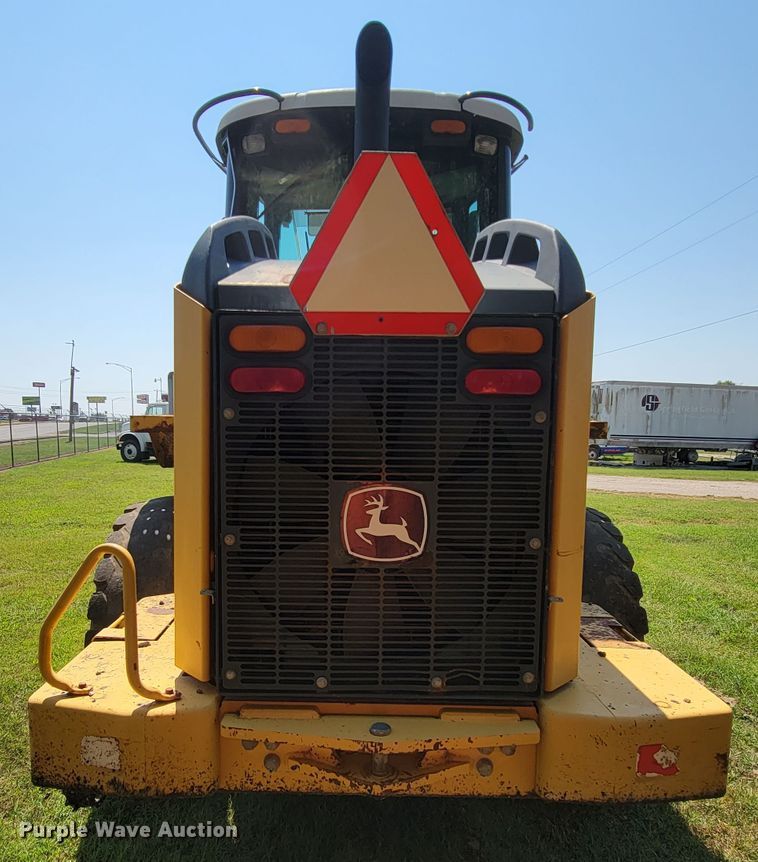 image for item KD9522 2004 John Deere 444J  wheel loader