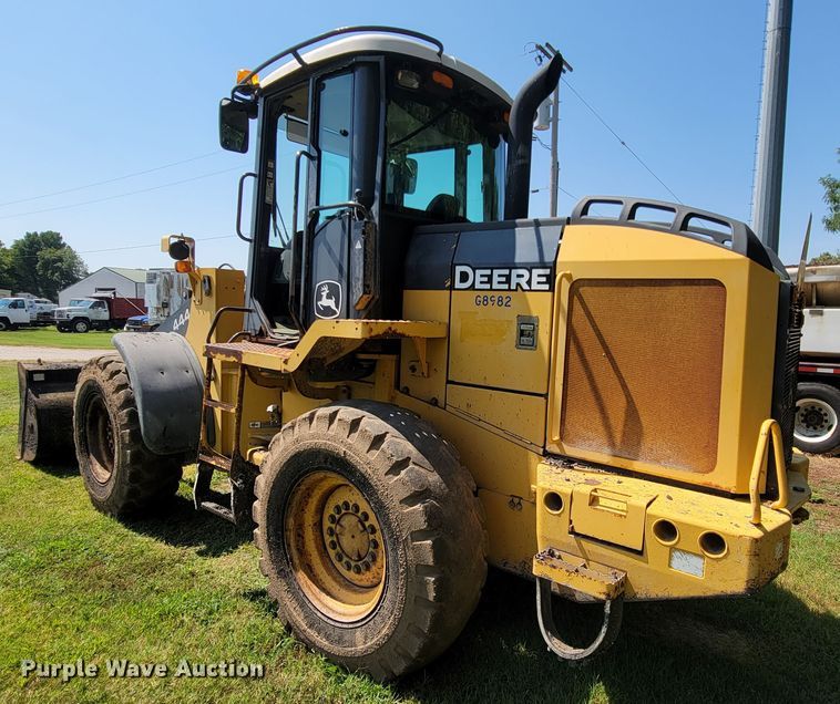 image for item KD9522 2004 John Deere 444J  wheel loader