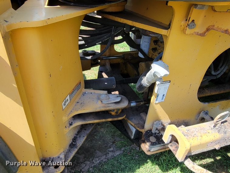 image for item KD9522 2004 John Deere 444J  wheel loader