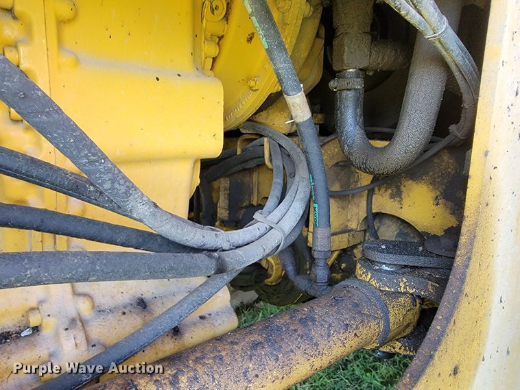 image for item KD9522 2004 John Deere 444J  wheel loader