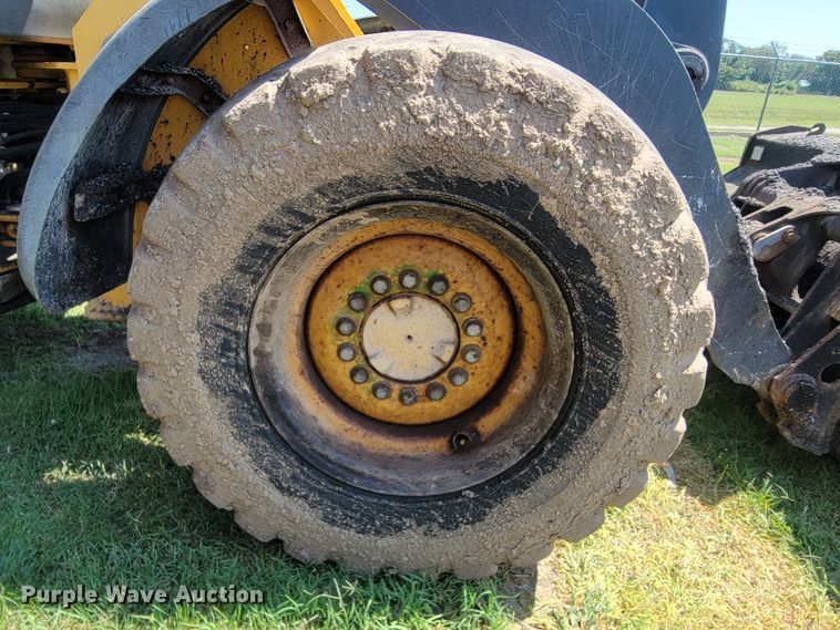 image for item KD9522 2004 John Deere 444J  wheel loader