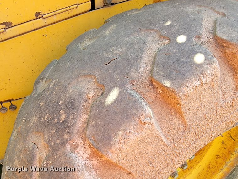 image for item KD9522 2004 John Deere 444J  wheel loader