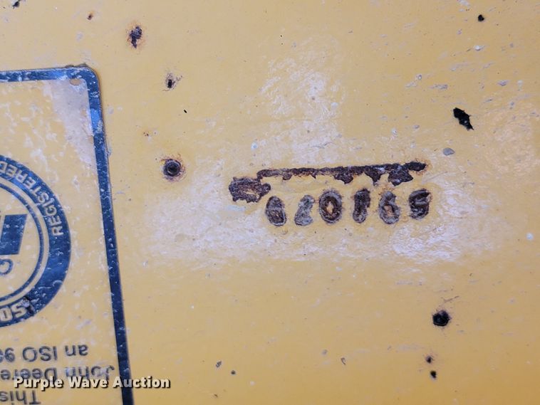 image for item KD9522 2004 John Deere 444J  wheel loader