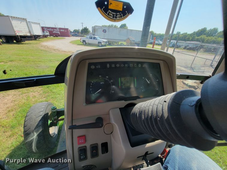 image for item KD9523 2005 John Deere 6415  tractor