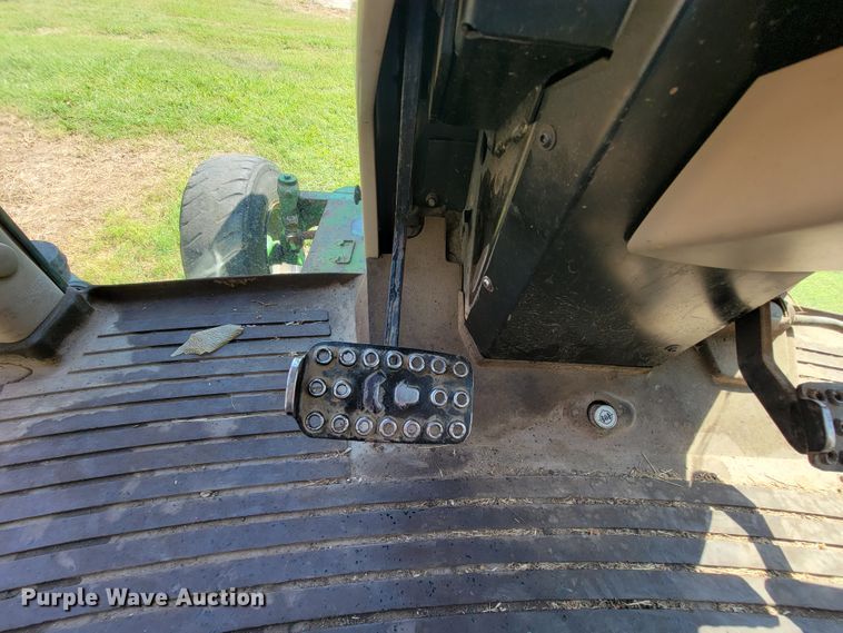 image for item KD9523 2005 John Deere 6415  tractor